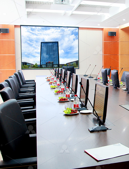 2012年初，以長興縣副縣長為首的考察小組，一行20多人赴黎明重工進行實地考察，磨機銷售部集運營、研發、企業文化傳播部等多方力量，成功完成此次接待，并針對碳酸鈣、方解石等物料特性，提供增加產量、降低能耗的解決方案，凸顯專業素質和雄厚實力。