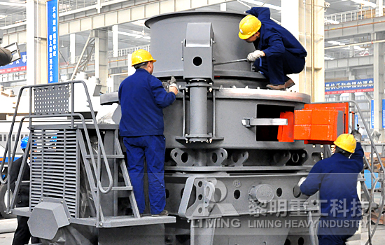 黎明重工科技-逆勢前行 高成長為行業注入強心劑